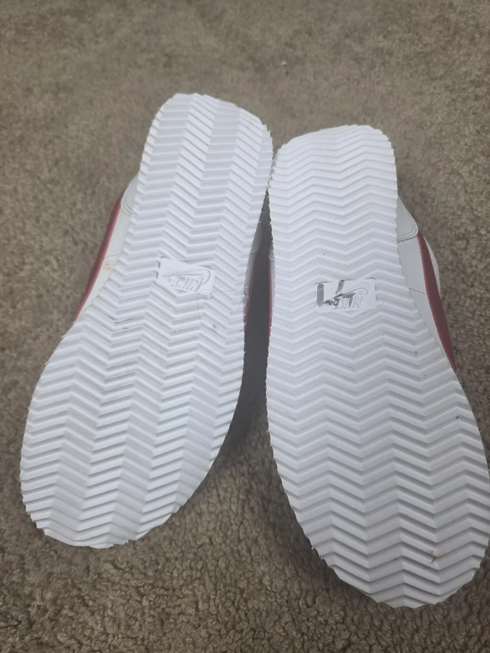 Nike Kids' White and Red Velcro Sneaker